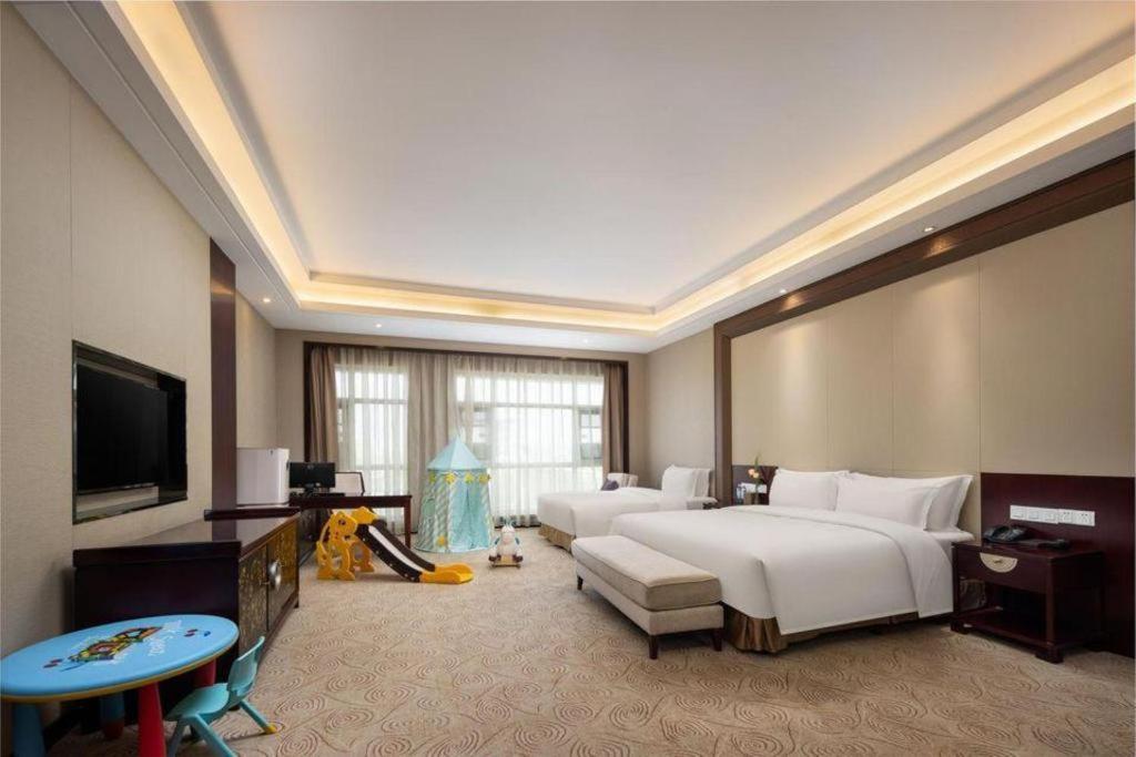 Linyi Blue Horizon International Hotel Yi He Kültér fotó